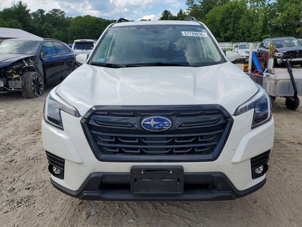 2024 SUBARU FORESTER Limited