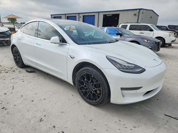 2020 TESLA MODEL 3 — Passenger 3/4