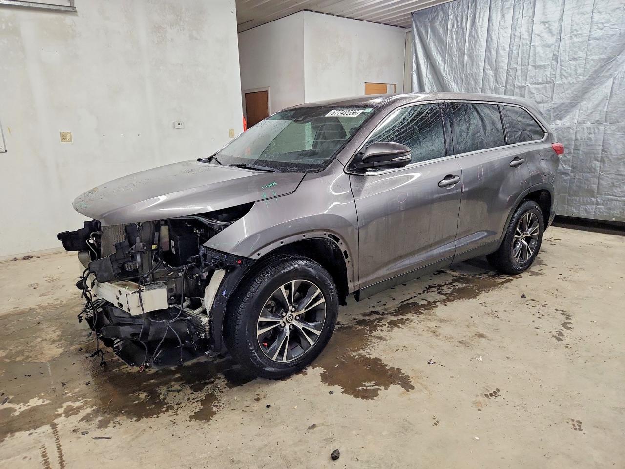 2019 TOYOTA HIGHLANDER LE/LE Plus