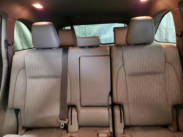 2019 TOYOTA HIGHLANDER LE/LE Plus