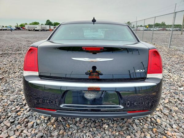 2016 CHRYSLER 300 Limited