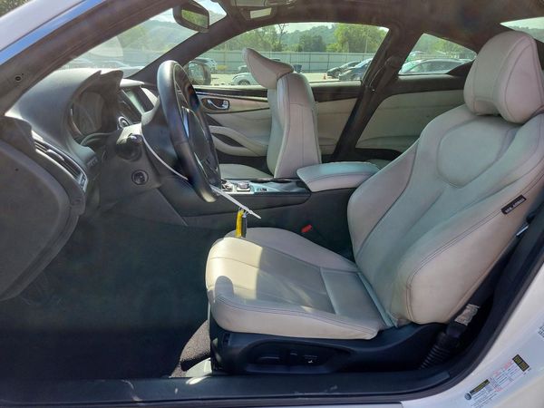 2017 INFINITI Q60