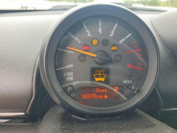 2015 MINI COOPER