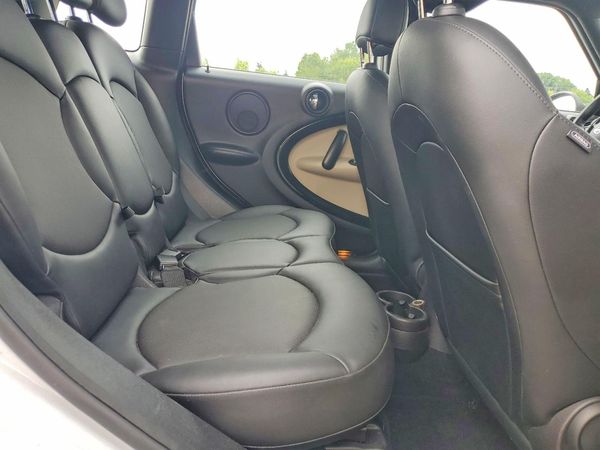 2015 MINI COOPER