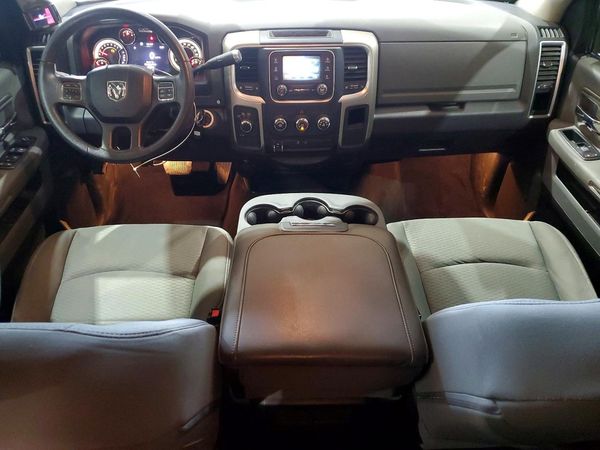 2013 RAM 1500 SLT CREW CAB 4X4