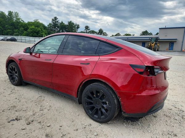2024 TESLA MODEL Y