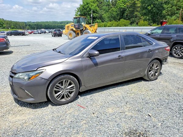 2015 TOYOTA CAMRY