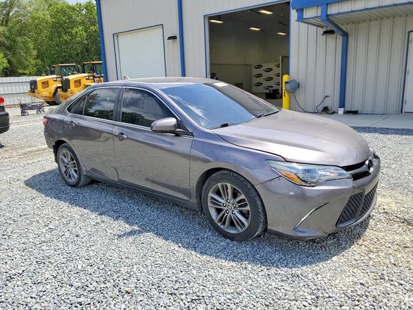 2015 TOYOTA CAMRY