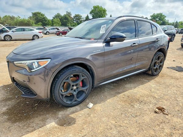 2022 ALFA ROMEO STELVIO TI AWD