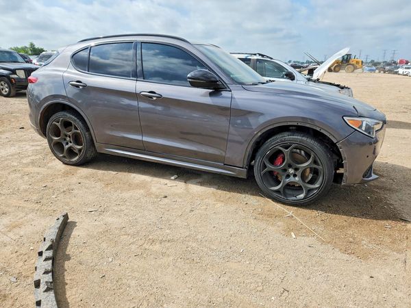 2022 ALFA ROMEO STELVIO TI AWD