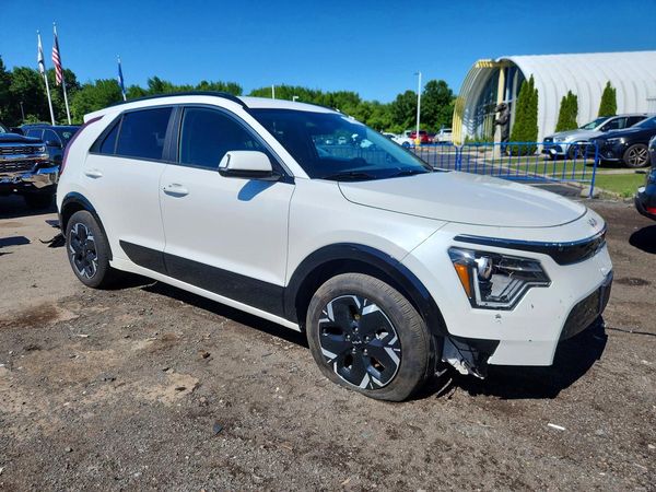 2025 KIA NIRO