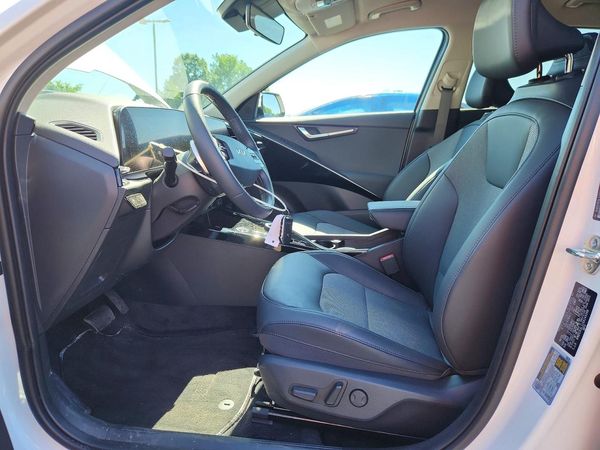 2025 KIA NIRO