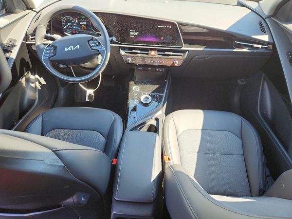 2025 KIA NIRO