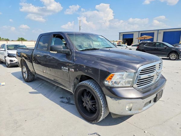 2019 RAM 1500 CLASSIC SLT