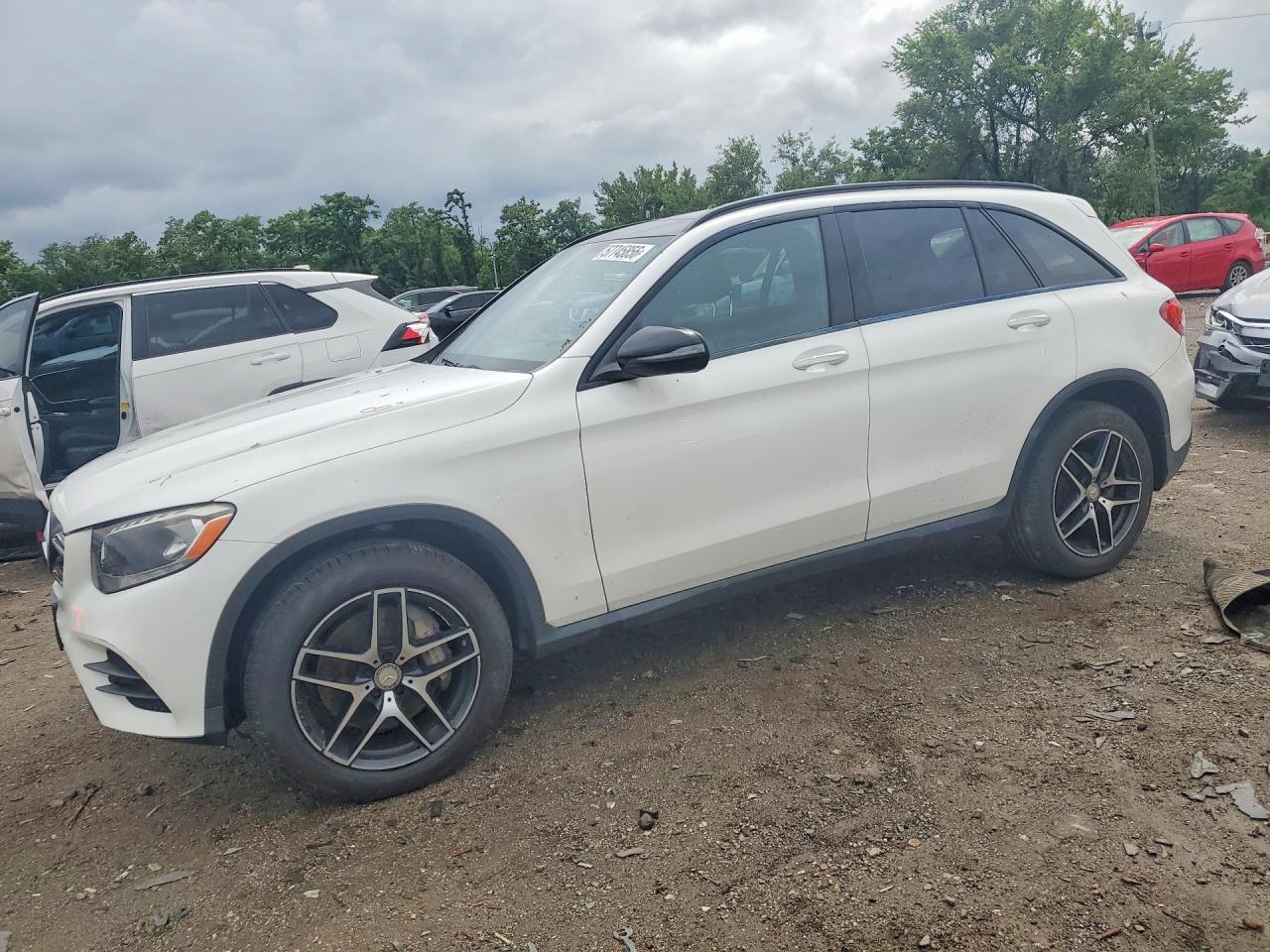 2016 MERCEDES-BENZ GLC GLC300 Base-4M
