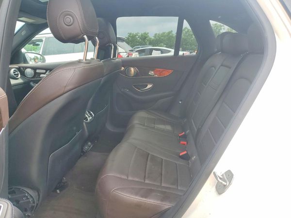 2016 MERCEDES-BENZ GLC GLC300 Base-4M