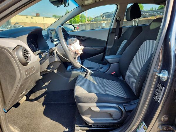 2021 HYUNDAI KONA
