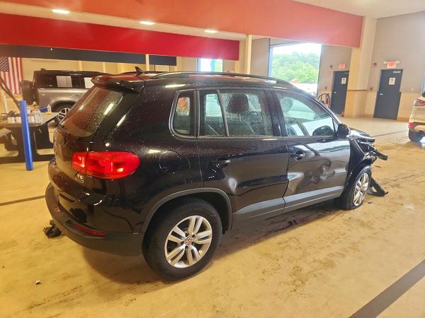 2017 VOLKSWAGEN TIGUAN