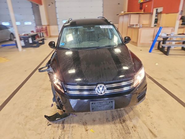 2017 VOLKSWAGEN TIGUAN