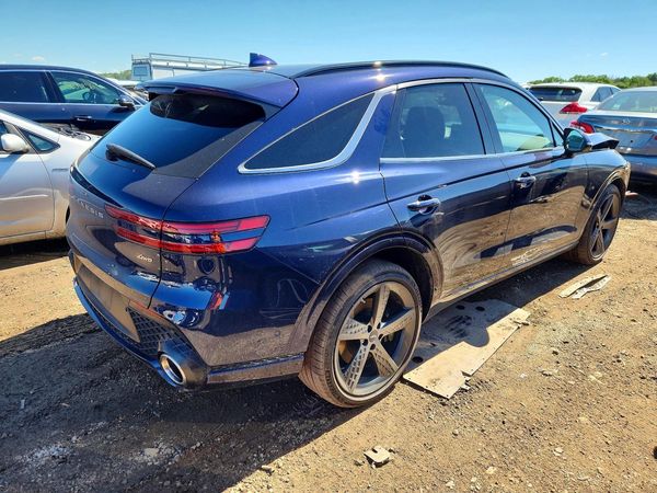 2025 GENESIS GV70