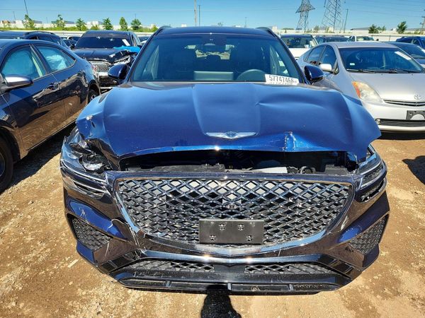 2025 GENESIS GV70
