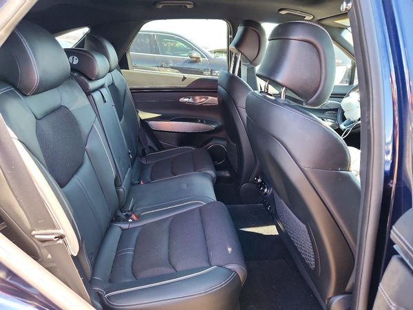 2025 GENESIS GV70
