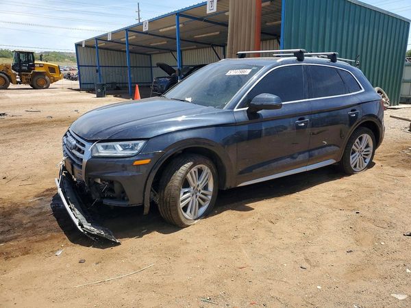 2020 AUDI Q5 quattro Premium Plus