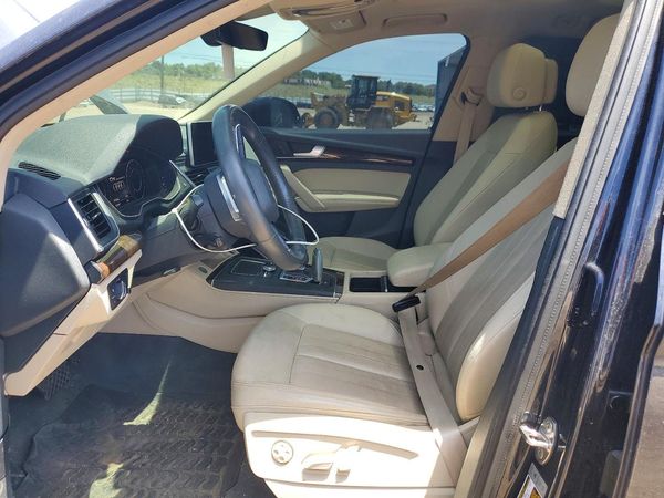 2020 AUDI Q5 quattro Premium Plus