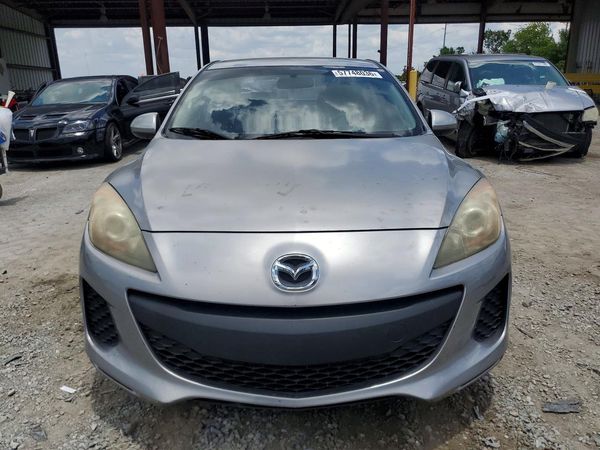 2013 MAZDA 3
