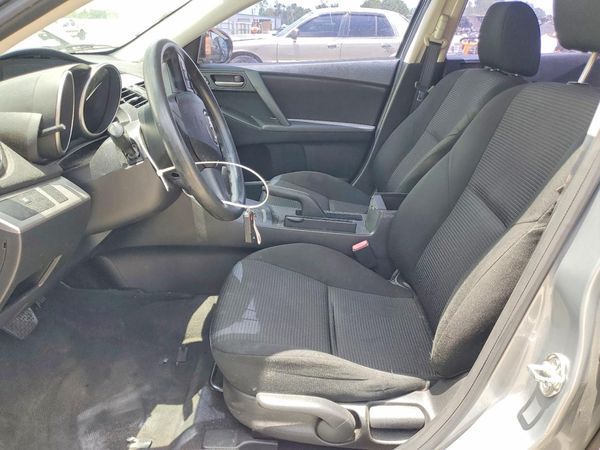 2013 MAZDA 3
