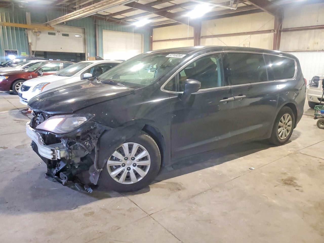 2021 CHRYSLER VOYAGER