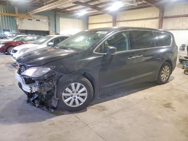 2021 CHRYSLER VOYAGER