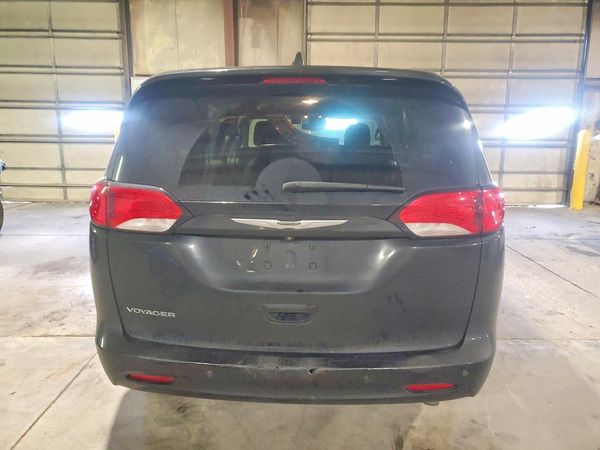2021 CHRYSLER VOYAGER
