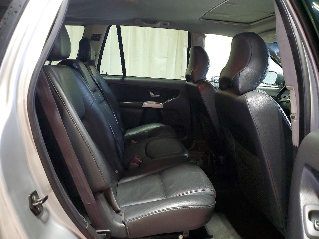 2004 VOLVO XC90