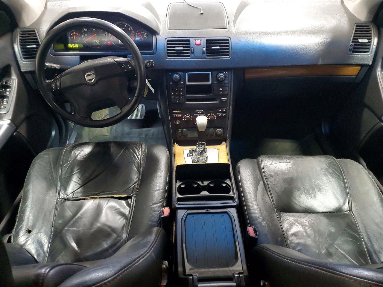 2004 VOLVO XC90