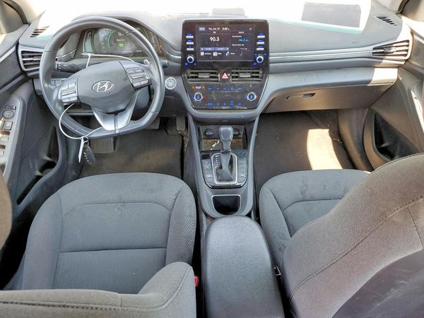 2022 HYUNDAI IONIQ SE