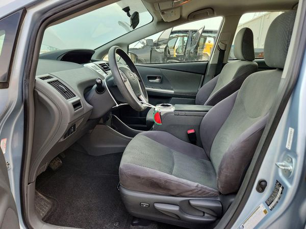 2013 TOYOTA PRIUS V TH