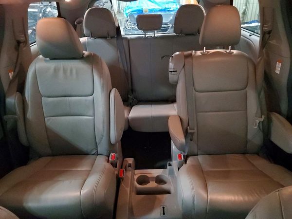 2019 TOYOTA SIENNA