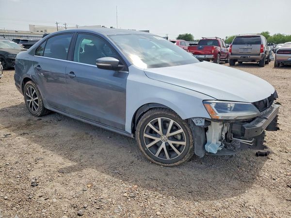 2017 VOLKSWAGEN JETTA SE