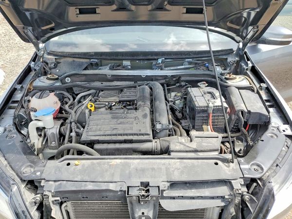 2017 VOLKSWAGEN JETTA SE