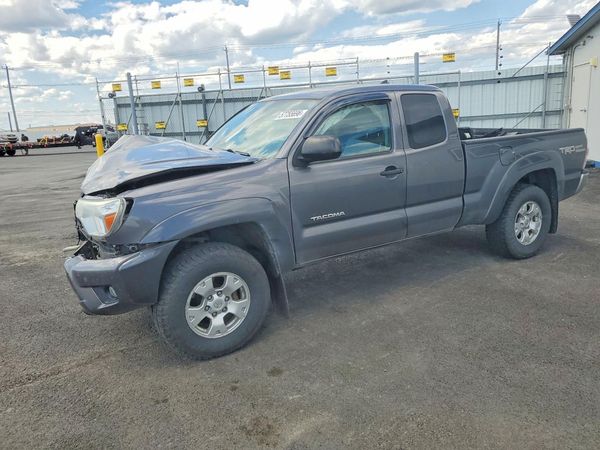 2015 TOYOTA TACOMA Delux Grade