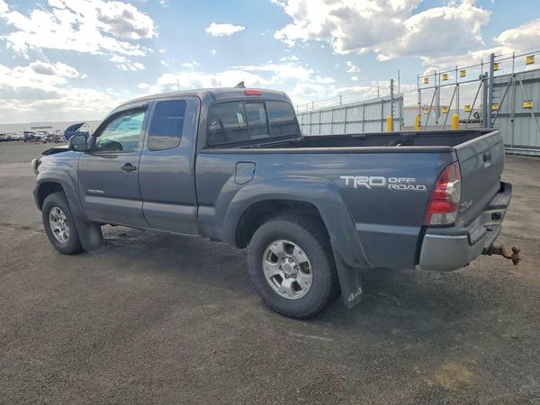 2015 TOYOTA TACOMA Delux Grade