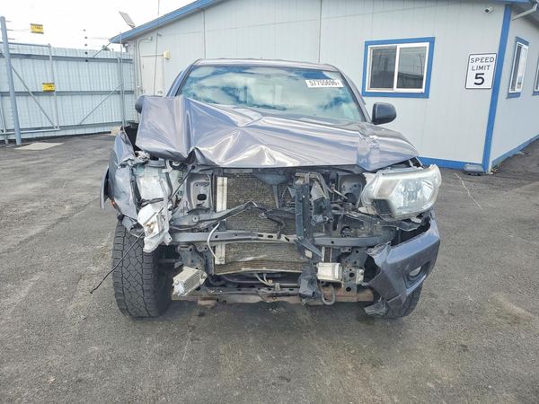 2015 TOYOTA TACOMA Delux Grade