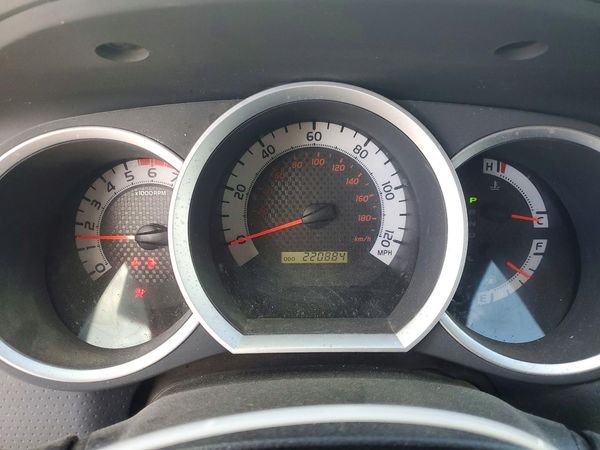 2015 TOYOTA TACOMA Delux Grade