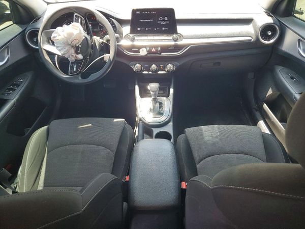 2022 KIA FORTE FE, LXS