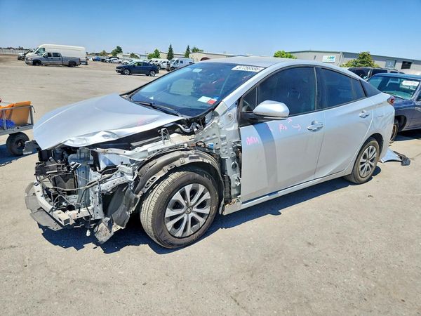 2020 TOYOTA PRIUS