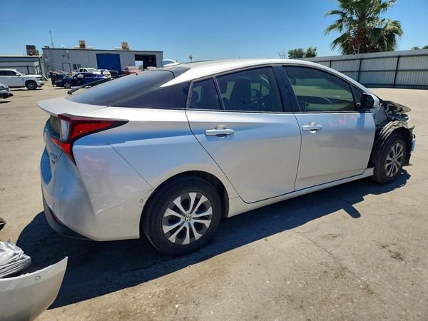 2020 TOYOTA PRIUS