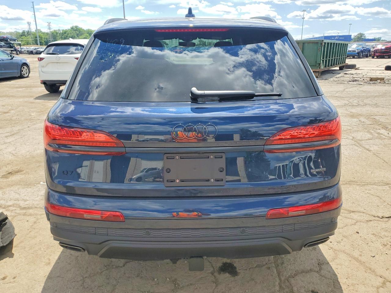 2026 AUDI Q7 quattro Premium Plus