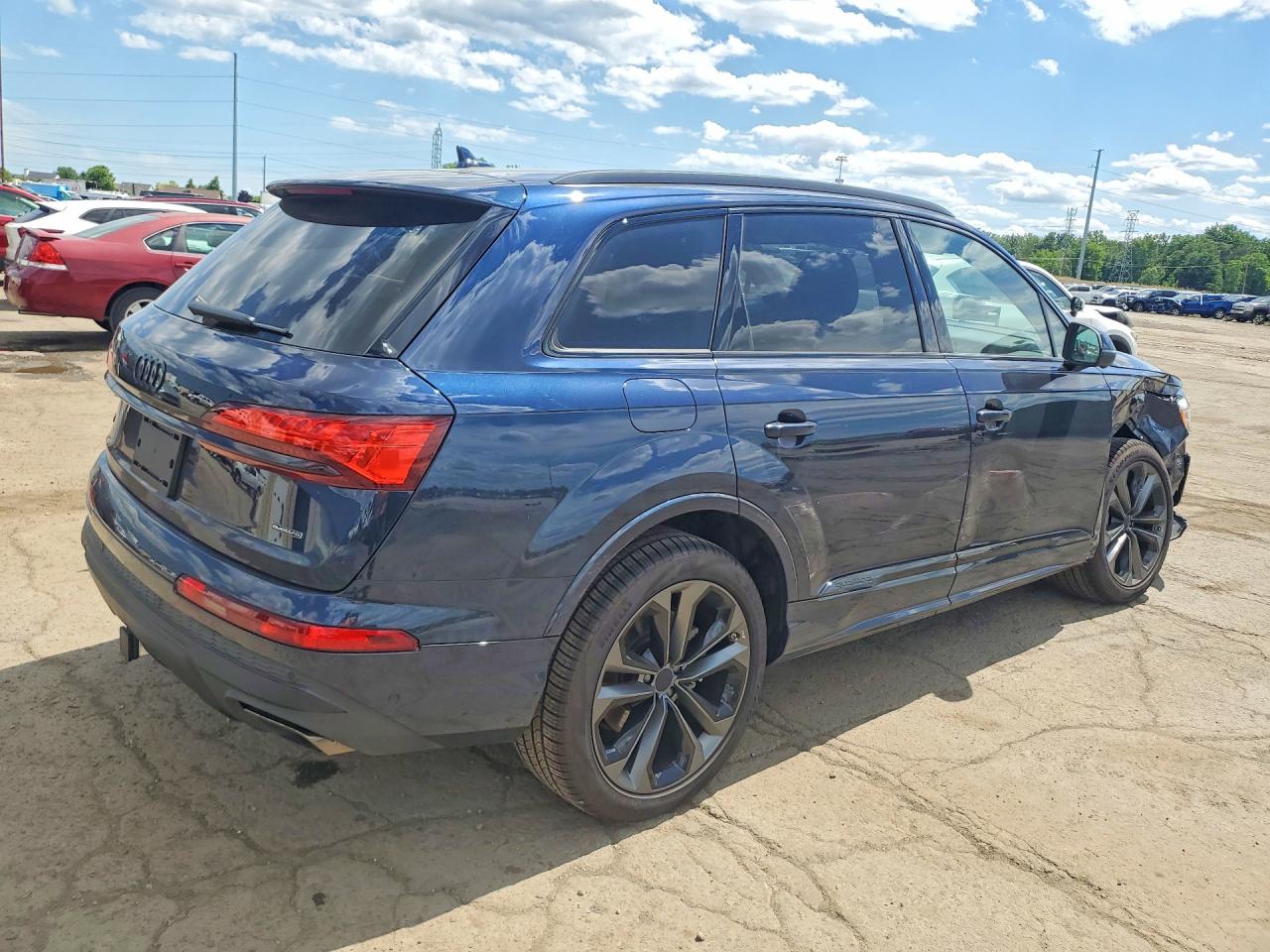 2026 AUDI Q7 quattro Premium Plus