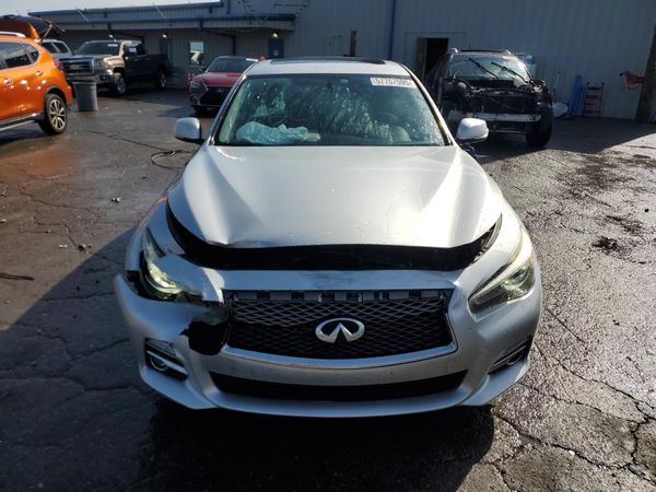 2015 INFINITI Q50